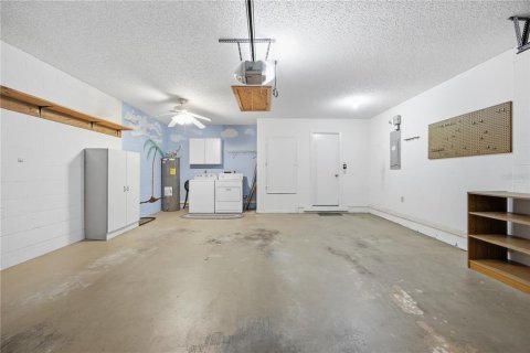 House in Ocala, Florida 2 bedrooms, 162.39 sq.m. № 2091763 - photo 28