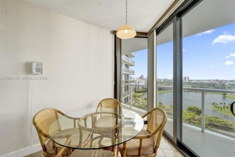 Copropriété à vendre à Aventura, Floride: 2 chambres, 136.57 m2 № 2048288 - photo 22