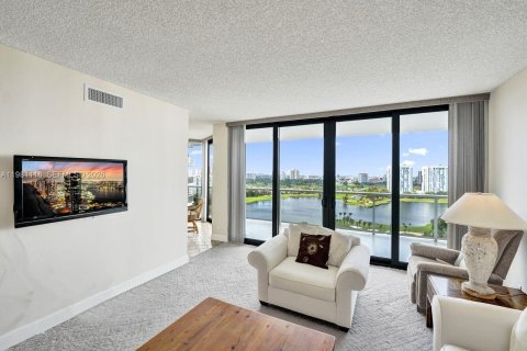 Copropriété à vendre à Aventura, Floride: 2 chambres, 136.57 m2 № 2048288 - photo 9