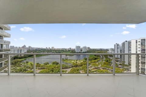 Copropriété à vendre à Aventura, Floride: 2 chambres, 136.57 m2 № 2048288 - photo 11