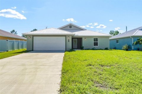 House in Punta Gorda, Florida 3 bedrooms, 142.23 sq.m. № 2283875