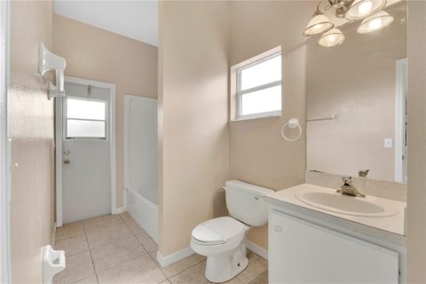 House in Kissimmee, Florida 4 bedrooms, 157 sq.m. № 2428818 - photo 16
