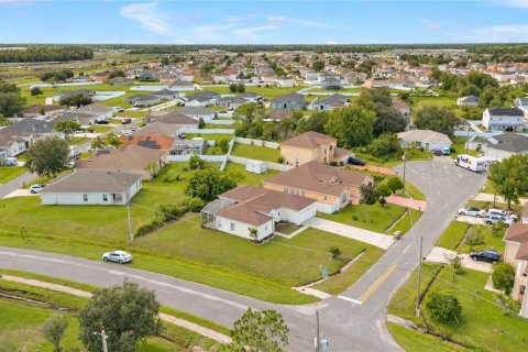House in Kissimmee, Florida 4 bedrooms, 157 sq.m. № 2428818 - photo 23