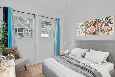 House in Miami, Florida 3 bedrooms, 95.13 sq.m. № 2049338 - photo 18