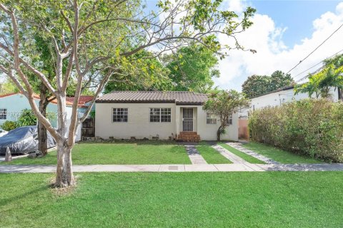 House in Miami, Florida 3 bedrooms, 95.13 sq.m. № 2049338 - photo 20