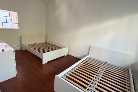 Снять в аренду квартиру в Майами-Бич, Флорида 2 спальни, 702.16м2, № 2005566 - фото 4