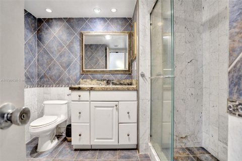 Condo in Fort Lauderdale, Florida, 2 bedrooms  № 1726263 - photo 22