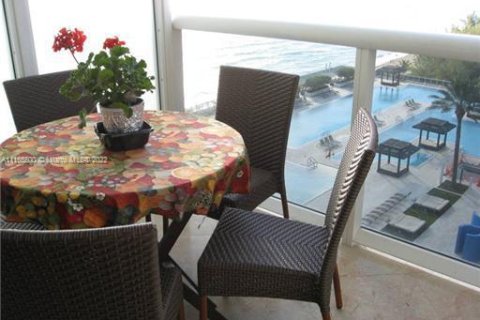 Copropriété à louer à Hallandale Beach, Floride: 1 chambre, 75.34 m2 № 11164 - photo 18