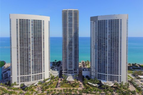 Copropriété à louer à Hallandale Beach, Floride: 1 chambre, 75.34 m2 № 11164 - photo 19