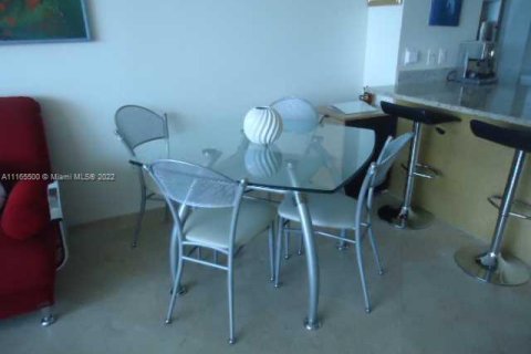 Copropriété à louer à Hallandale Beach, Floride: 1 chambre, 75.34 m2 № 11164 - photo 5