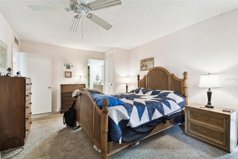 Condo in South Pasadena, Florida, 1 bedroom  № 1542529 - photo 22