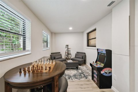 Casa en venta en Tampa, Florida, 3 dormitorios, 184.78 m2 № 2107673 - foto 9