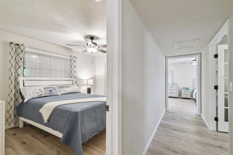 Casa en venta en Tampa, Florida, 3 dormitorios, 184.78 m2 № 2107673 - foto 22