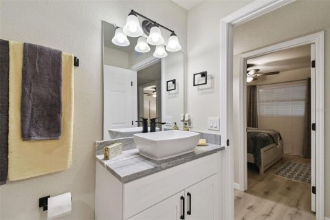 Casa en venta en Tampa, Florida, 3 dormitorios, 184.78 m2 № 2107673 - foto 19