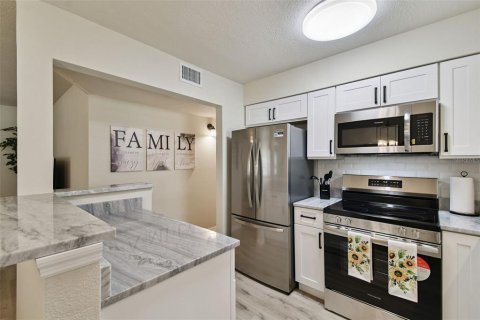 Casa en venta en Tampa, Florida, 3 dormitorios, 184.78 m2 № 2107673 - foto 13