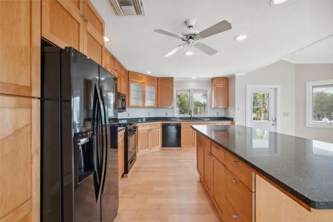 House in Holiday, Florida 4 bedrooms, 316.98 sq.m. № 2155553 - photo 20