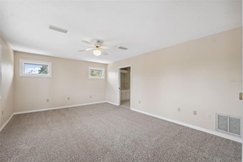House in Holiday, Florida 4 bedrooms, 316.98 sq.m. № 2155553 - photo 29