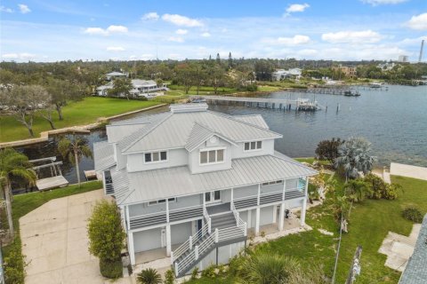 House in Holiday, Florida 4 bedrooms, 316.98 sq.m. № 2155553 - photo 6