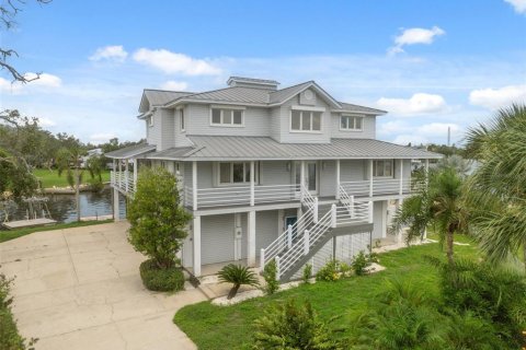 House in Holiday, Florida 4 bedrooms, 316.98 sq.m. № 2155553 - photo 3
