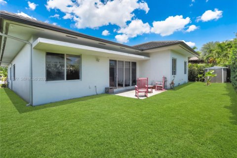 Casa en venta en Miami, Florida, 4 dormitorios, 222.32 m2 № 2076544 - foto 19