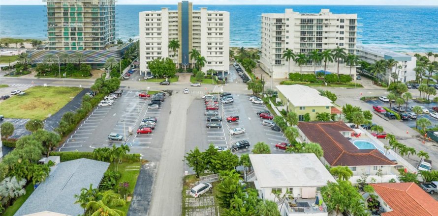 Commercial property in Pompano Beach, Florida 278.89 sq.m. № 1119070