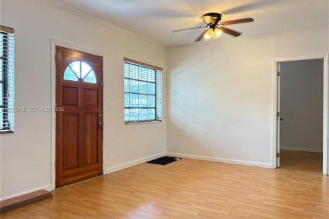 Casa en alquiler en Miami, Florida, 3 dormitorios, 118.17 m2 № 2348690 - foto 11