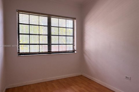 Casa en alquiler en Miami, Florida, 3 dormitorios, 118.17 m2 № 2348690 - foto 9