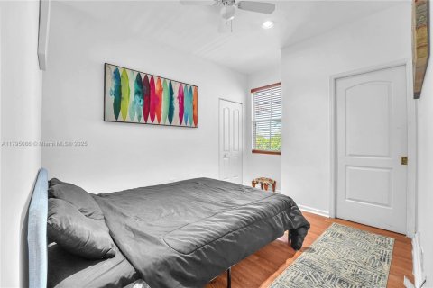 Townhouse in Hollywood, Florida 3 bedrooms, 146.79 sq.m. № 1940051 - photo 20