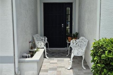 Casa en venta en Kissimmee, Florida, 4 dormitorios, 174.1 m2 № 2196467 - foto 4