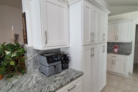 Casa en venta en Kissimmee, Florida, 4 dormitorios, 174.1 m2 № 2196467 - foto 6
