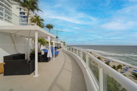 Condo in Fort Lauderdale, Florida, 3 bedrooms  № 1994931 - photo 14