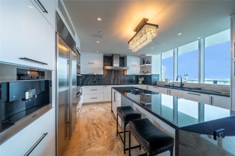 Condo in Fort Lauderdale, Florida, 3 bedrooms  № 1994931 - photo 30