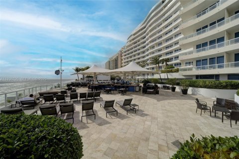 Condo in Fort Lauderdale, Florida, 3 bedrooms  № 1994931 - photo 17