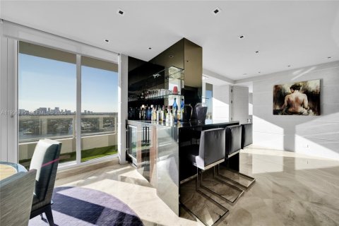 Condo in Fort Lauderdale, Florida, 3 bedrooms  № 1994931 - photo 23