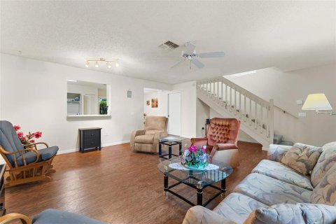 Touwnhouse à louer à Palm Harbor, Floride: 3 chambres, 137.96 m2 № 1902300 - photo 4
