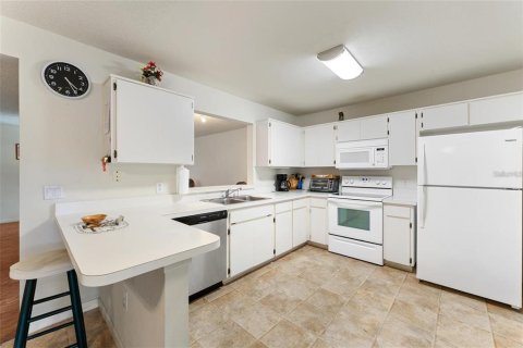 Touwnhouse à louer à Palm Harbor, Floride: 3 chambres, 137.96 m2 № 1902300 - photo 5