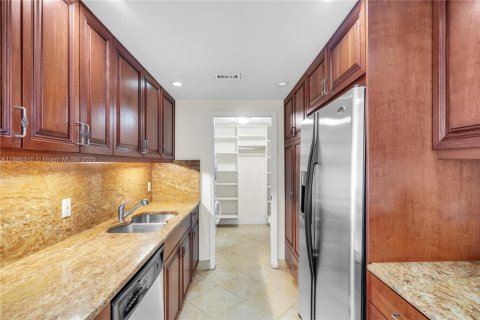 Condominio en venta en Bay Harbor Islands, Florida, 3 dormitorios, 181.16 m2 № 1946317 - foto 16