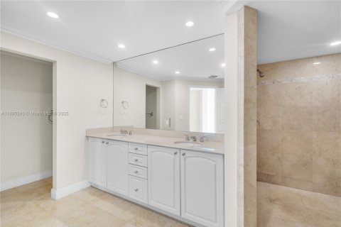 Condominio en venta en Bay Harbor Islands, Florida, 3 dormitorios, 181.16 m2 № 1946317 - foto 28