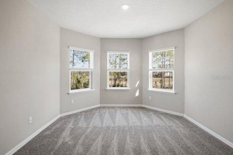 House in Zephyrhills, Florida 5 bedrooms, 317.91 sq.m. № 2209199 - photo 13
