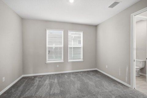House in Zephyrhills, Florida 5 bedrooms, 317.91 sq.m. № 2209199 - photo 14