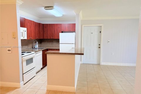 Снять в аренду кондоминиум в Хайалиа, Флорида 2 спальни, 80.82м2, № 2027258 - фото 8