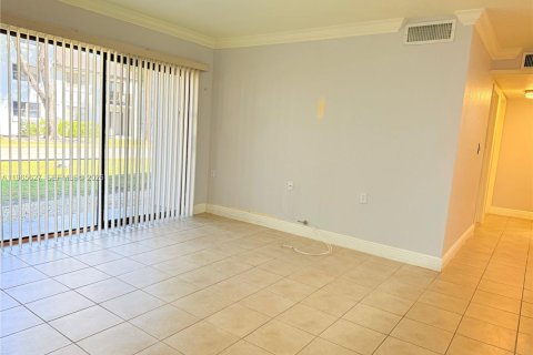 Снять в аренду кондоминиум в Хайалиа, Флорида 2 спальни, 80.82м2, № 2027258 - фото 6