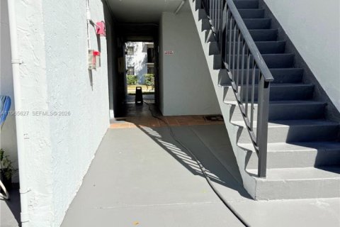 Снять в аренду кондоминиум в Хайалиа, Флорида 2 спальни, 80.82м2, № 2027258 - фото 4