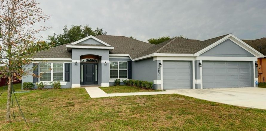 House in Port St. Lucie, Florida 4 bedrooms, 210.33 sq.m. № 2083311