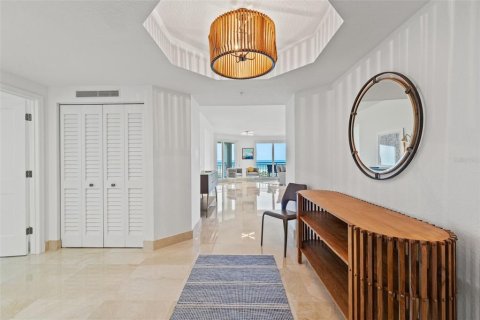 Condo in Clearwater, Florida, 3 bedrooms № 2097792 - photo 2