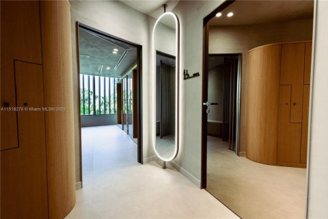 Condominio en venta en Bay Harbor Islands, Florida, 4 dormitorios, 327.11 m2 № 1811518 - foto 23