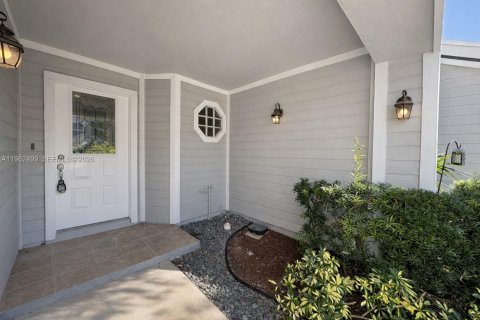 Townhouse in Boca Raton, Florida 3 bedrooms, 130.06 sq.m. № 2024278 - photo 2