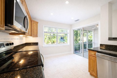 Townhouse in Boca Raton, Florida 3 bedrooms, 130.06 sq.m. № 2024278 - photo 6