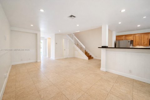 Townhouse in Boca Raton, Florida 3 bedrooms, 130.06 sq.m. № 2024278 - photo 14