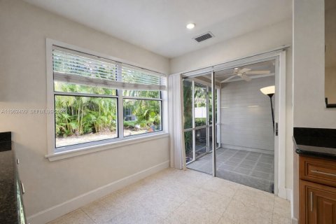 Townhouse in Boca Raton, Florida 3 bedrooms, 130.06 sq.m. № 2024278 - photo 10